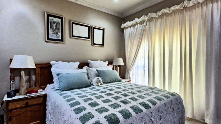 3 Bedroom Property for Sale in Hartenbos Central Western Cape